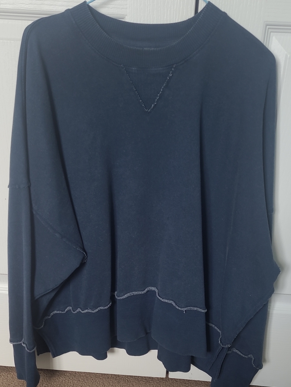 American Eagle Outfitters Navy Crewneck Pullover